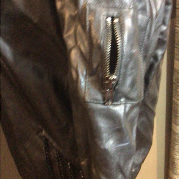 Rocawear black imitation leather jacket string of chains on back and pockets med - Picture 9 of 11